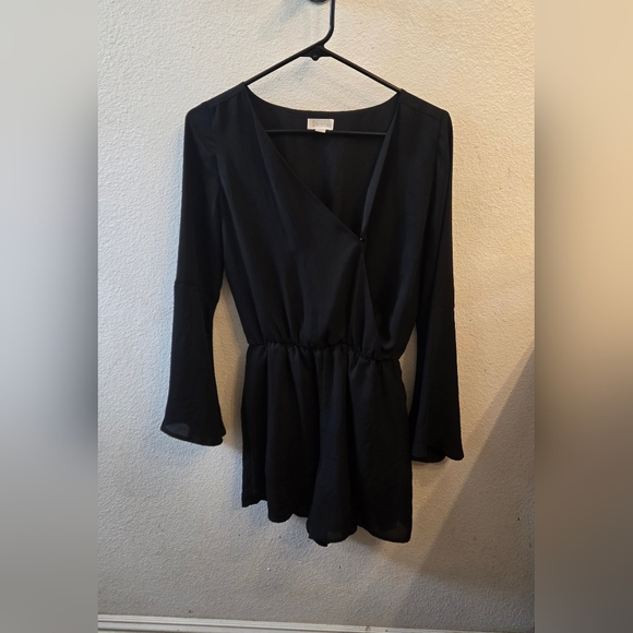 decree size small black long sleeve romper - Picture 1 of 4